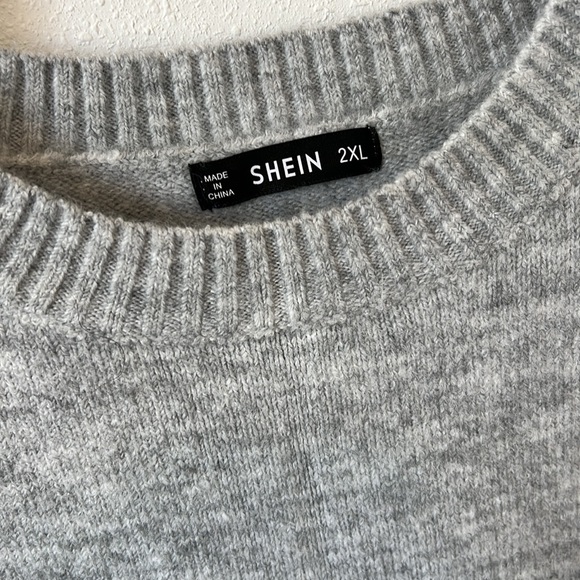 🛍️5/$20🛍️SHEIN open shoulder sweater - Picture 2 of 5